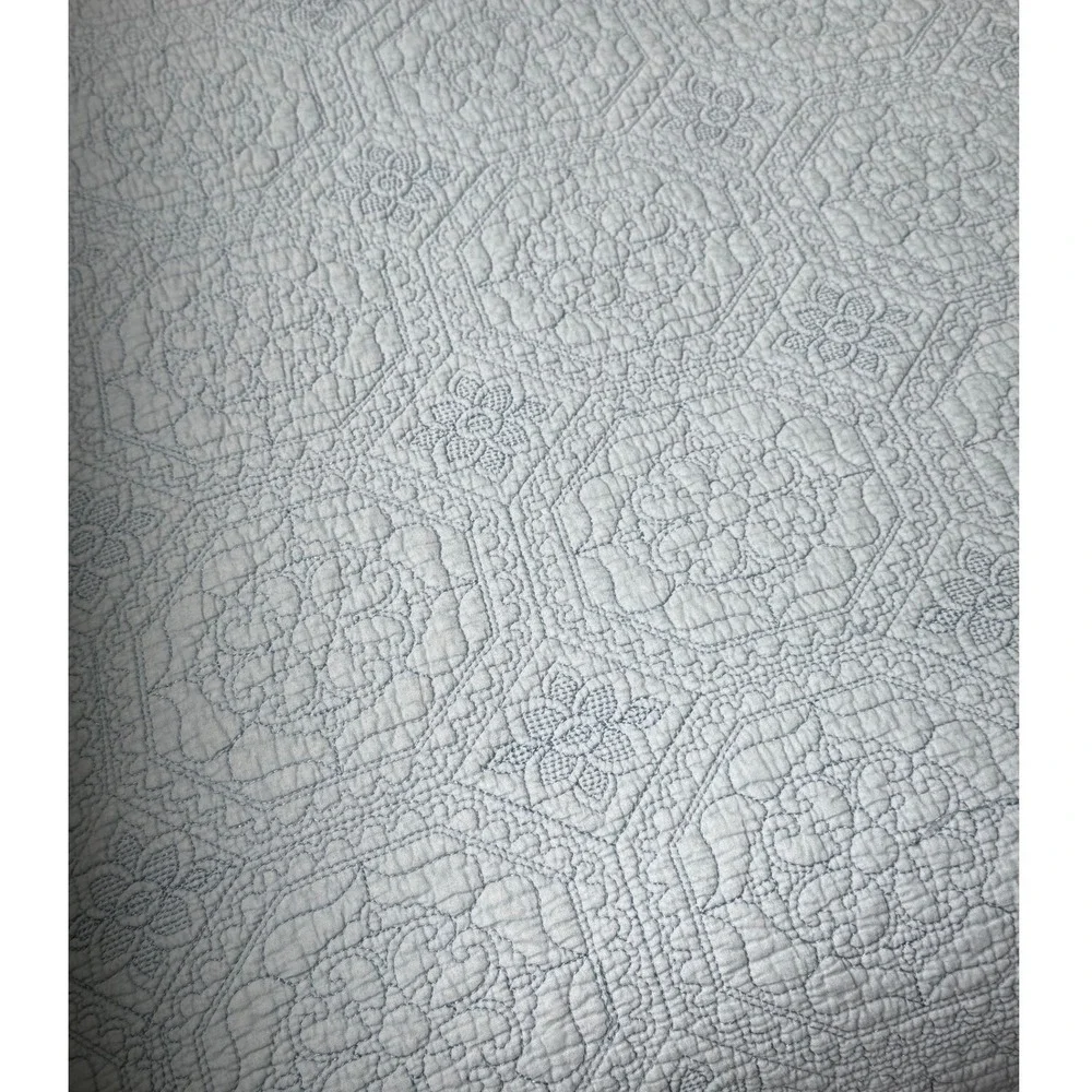 Tahari Home Light Blue Medallion Matelasse Quilt Coverlet Boho Textured